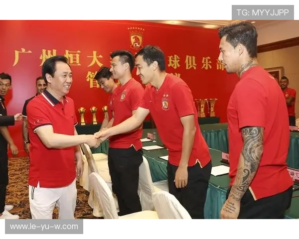 足球商业合作模式革新:多元化投资助力俱乐部收入增长