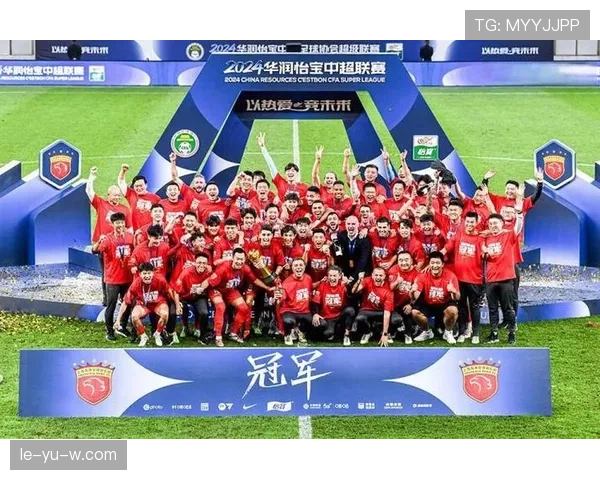 中超新赛季主力球员齐聚赛场，荣耀争夺战引关注