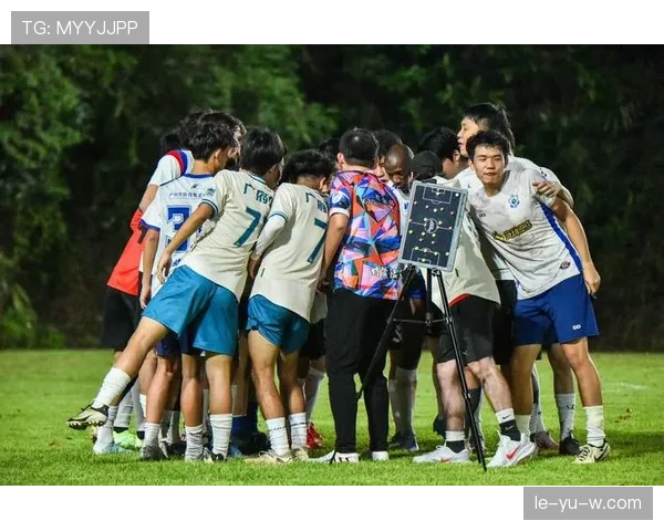 西甲陶瓷球场上演惊天逆转，球队状态回暖引关注