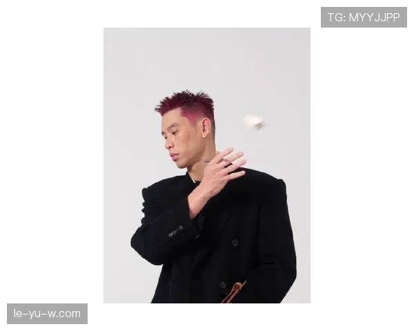 林书豪平时能这么省？看球场上拼命跟外面买菜一模一样，真不敢信！